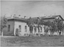 130 лет (1891) со дня открытия в Тюмени Александровского родильного дома